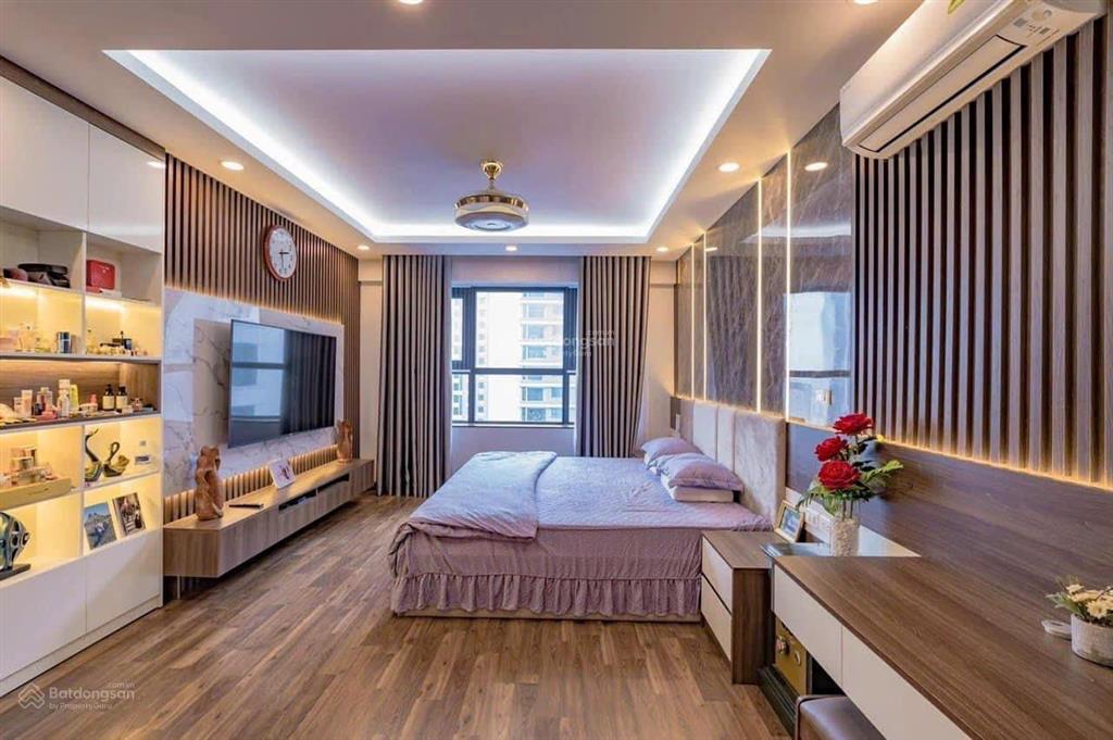 Gấp! chính chủ cắt lỗ nhanh 3pn 99m2 tầng 19 hướng mát, rẻ hơn thị trường 375triệu, full đồ điện tử