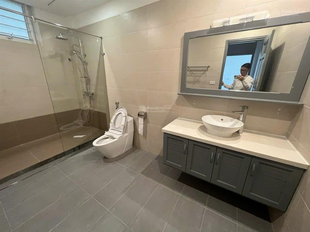 Bán nhà ngõ 12 phố đặng thai mai, tây hồ, ô tô, dt 255.5m2*5 tầng*mt 15m*giá 56 tỷ
