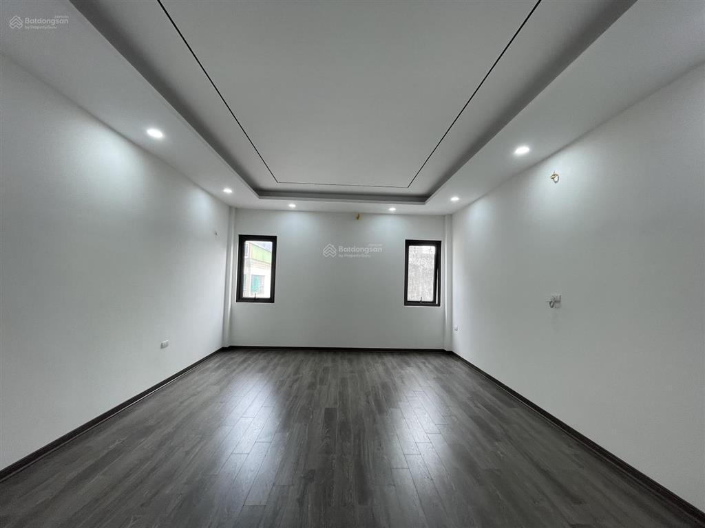 Bán nhà oto 29 chỗ đỗ cửa  phố tân mai  nhà mới 6 tầng thang máy  sẵn ở ngay  oto 7 chỗ vào 2
