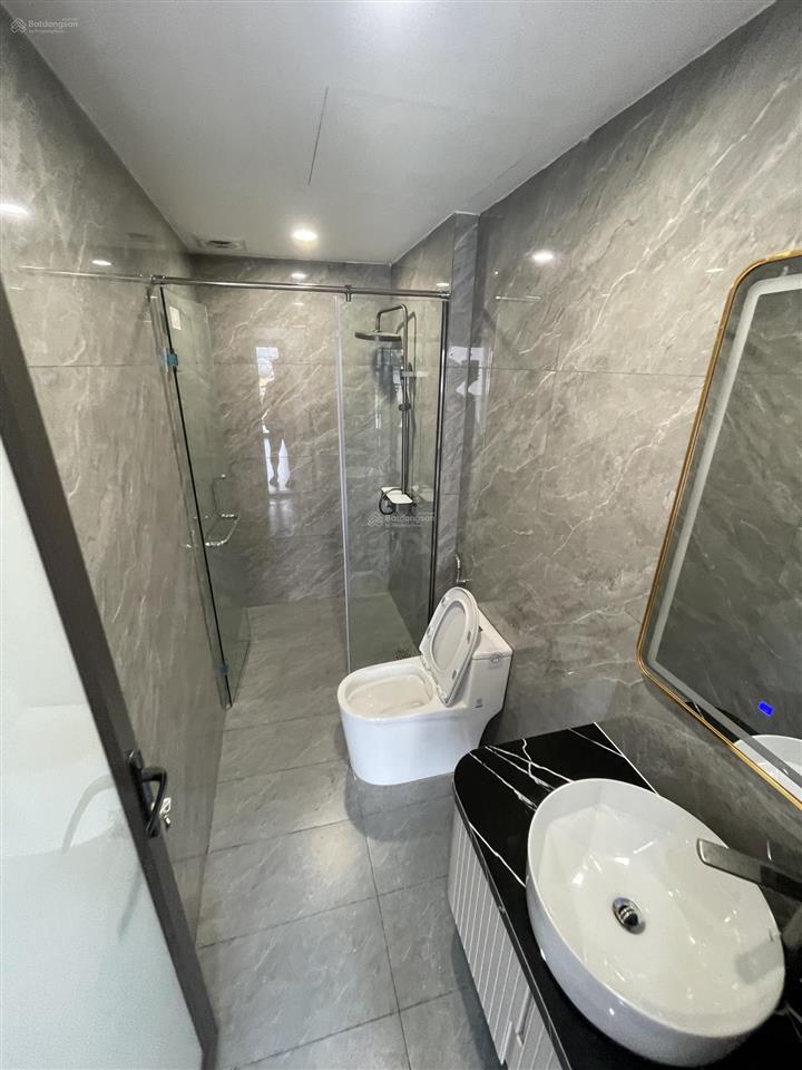 Bán nhà oto 29 chỗ đỗ cửa  phố tân mai  nhà mới 6 tầng thang máy  sẵn ở ngay  oto 7 chỗ vào 2