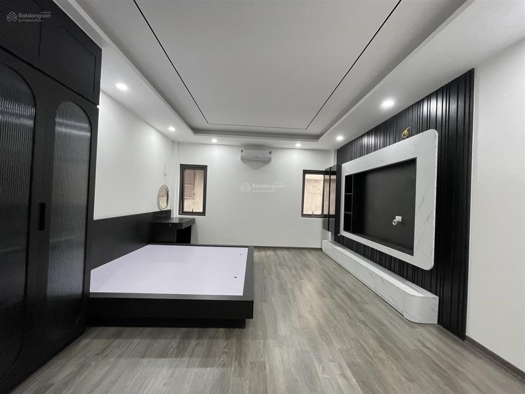 Bán nhà oto 29 chỗ đỗ cửa  phố tân mai  nhà mới 6 tầng thang máy  sẵn ở ngay  oto 7 chỗ vào 2