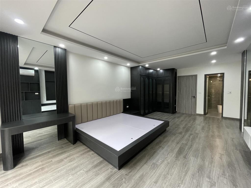 Bán nhà oto 29 chỗ đỗ cửa  phố tân mai  nhà mới 6 tầng thang máy  sẵn ở ngay  oto 7 chỗ vào 2