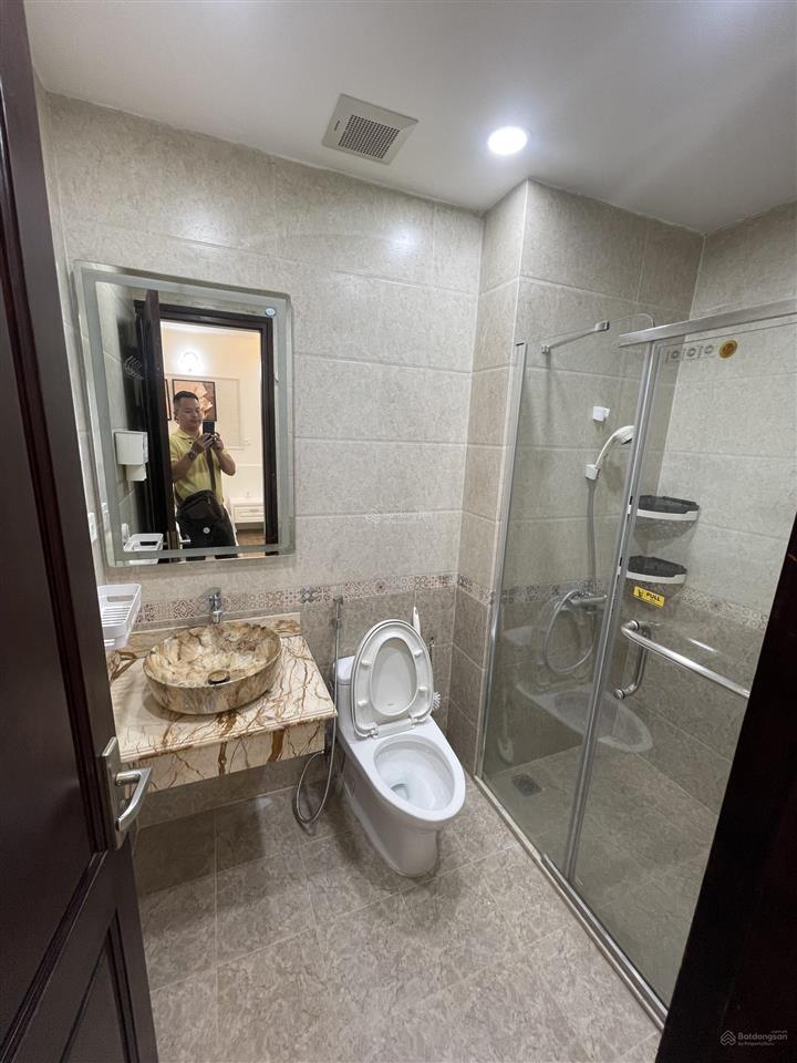 Bán nhà mặt phố tại tam trinh, 16,6 tỷ, 45m2, giá tốt chỉ với dưới 400tr/m làm vp spa trung tâm