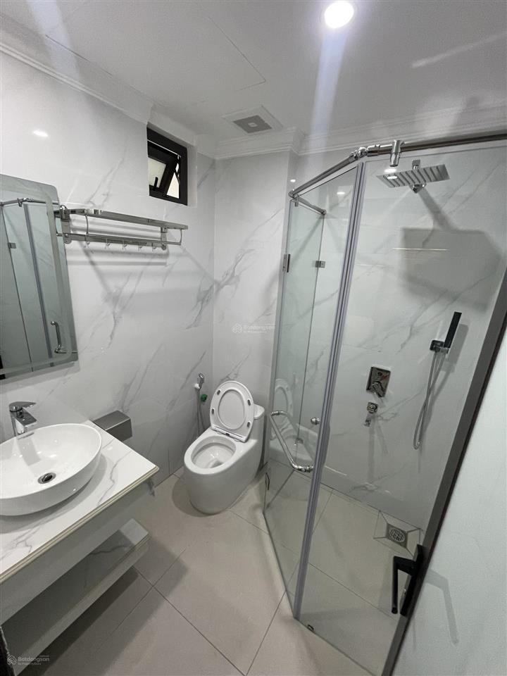 Bán nhà mặt phố tại quán thánh, 47 tỷ, 50 m2, mặt tiền 5.8m, giá tốt, uy tín