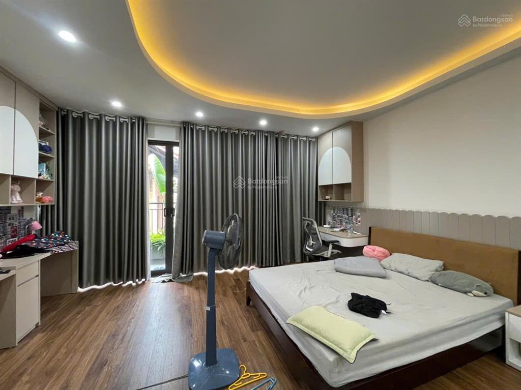 Bán nhà phố lạc trung  phân lô ô tô vào nhà  nhà 6 tầng  giá 35.8 tỷ