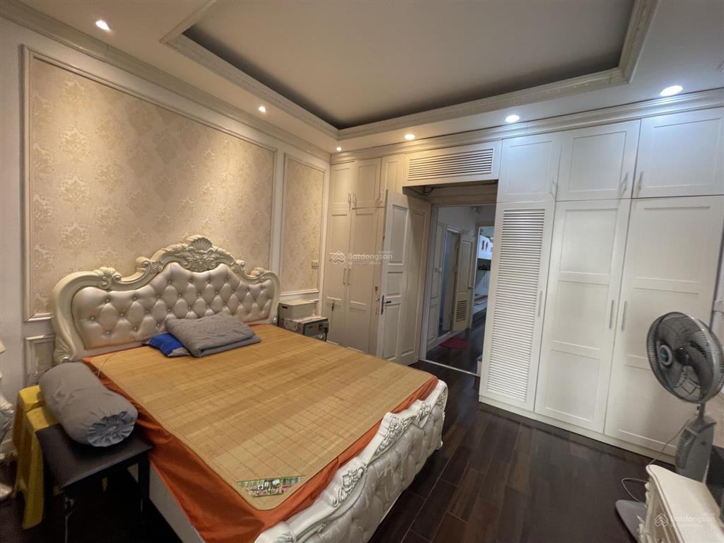 Bán nhà riêng tại thái hà, 13,5 tỷ, 60,1m2, 5pn, oto đỗ cửa  full đồ ở ngay