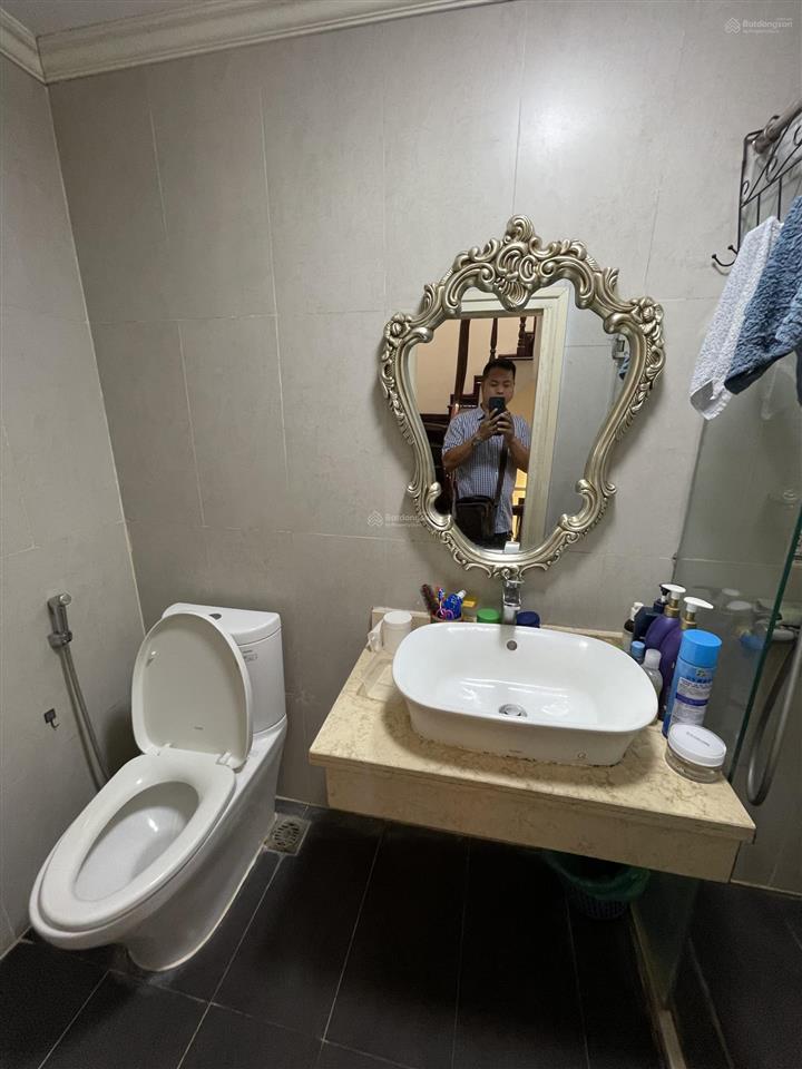 Bán nhà riêng tại thái hà, 13,5 tỷ, 60,1m2, 5pn, oto đỗ cửa  full đồ ở ngay