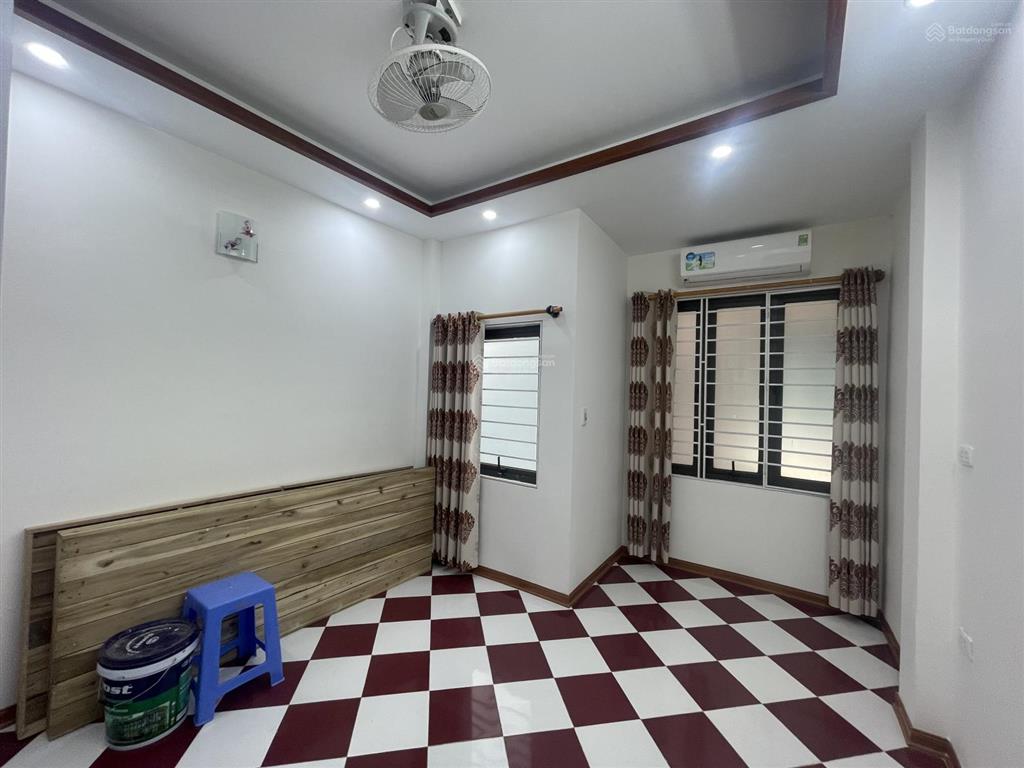 Bán nhà riêng tại kim ngưu, gần oto 5,9 tỷ, 24,7 m2, giá cực chất  6 tầng x 3 ngủ  ở ngay
