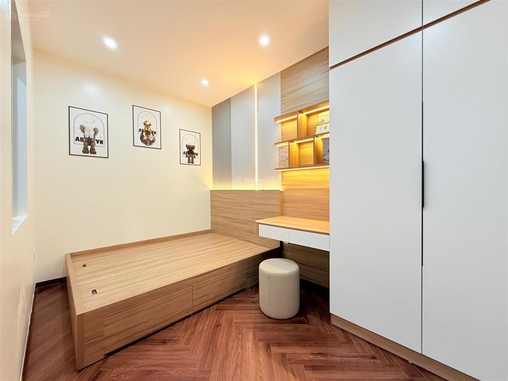Bán nhà mặt phố tại trích sài, 350 tỷ, 500 m2, mặt tiền 18m, pháp lý đầy đủ