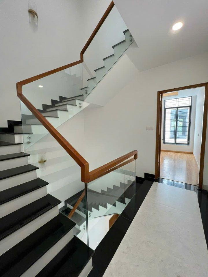96.8m2 - Giá 13 tỷ - 4PN5WC đầy đủ nội thất - Compound Lavila Kiến Á