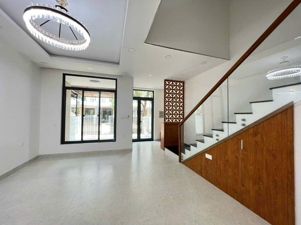 96.8m2 - Giá 13 tỷ - 4PN5WC đầy đủ nội thất - Compound Lavila Kiến Á