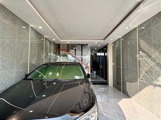 Bình tân gần mã lò hương lộ 2, 68m2, 4x17m, nhà mới 5 tầng thang máy cao cấp giá chỉ nhỉnh 8tỷ