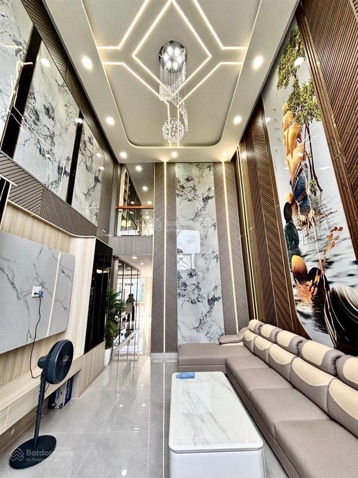 Bình tân gần mã lò hương lộ 2, 68m2, 4x17m, nhà mới 5 tầng thang máy cao cấp giá chỉ nhỉnh 8tỷ