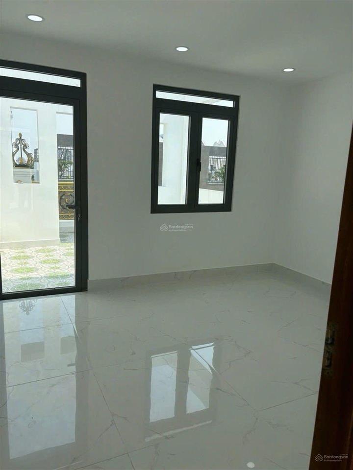 Bán nhà hồng bàng chợ phú lâm quận 6, sd 80m2, 2 tầng giá chỉ nhỉnh 5tỷ