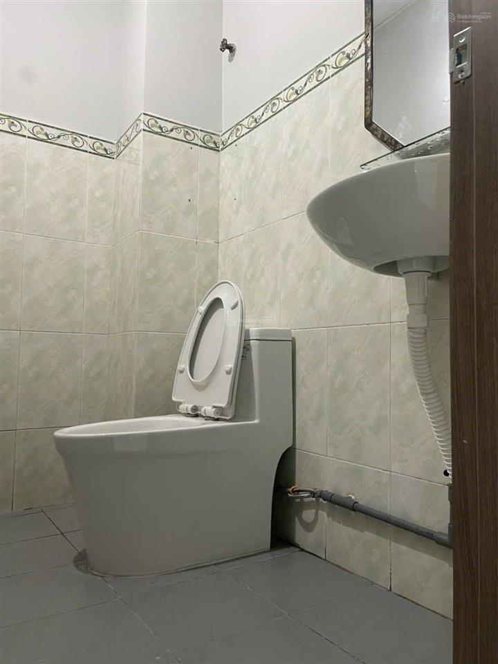 Bán nhà hồng bàng chợ phú lâm quận 6, sd 80m2, 2 tầng giá chỉ nhỉnh 5tỷ