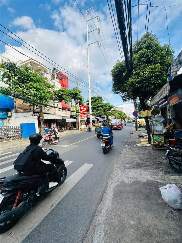 Bán nhà mặt phố âu cơ, hơn 11 tỷ vị trí đẹp, kinh doanh siêu đỉnh, 101m2