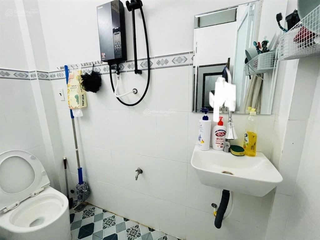 Bán nhà riêng tại trần văn quang,nhỉnh 3 tỷ, 23 m2, giá siêu hời
