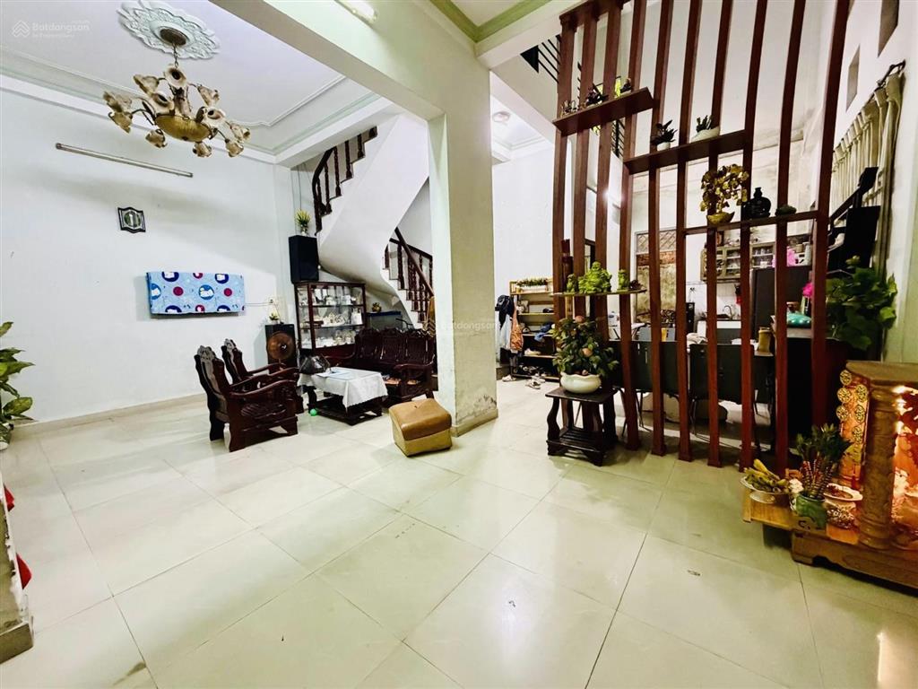 Nhà mặt phố tại lê lăng,nhỉnh 20 tỷ, 160m2, 4pn, 4wc, pháp lý đầy đủ