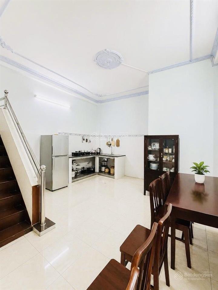Bán gấp nhà riêng tại tô hiệu,nhỉnh 4 tỷ, 55m2, 2pn, 2wc, đầy đủ nội thất