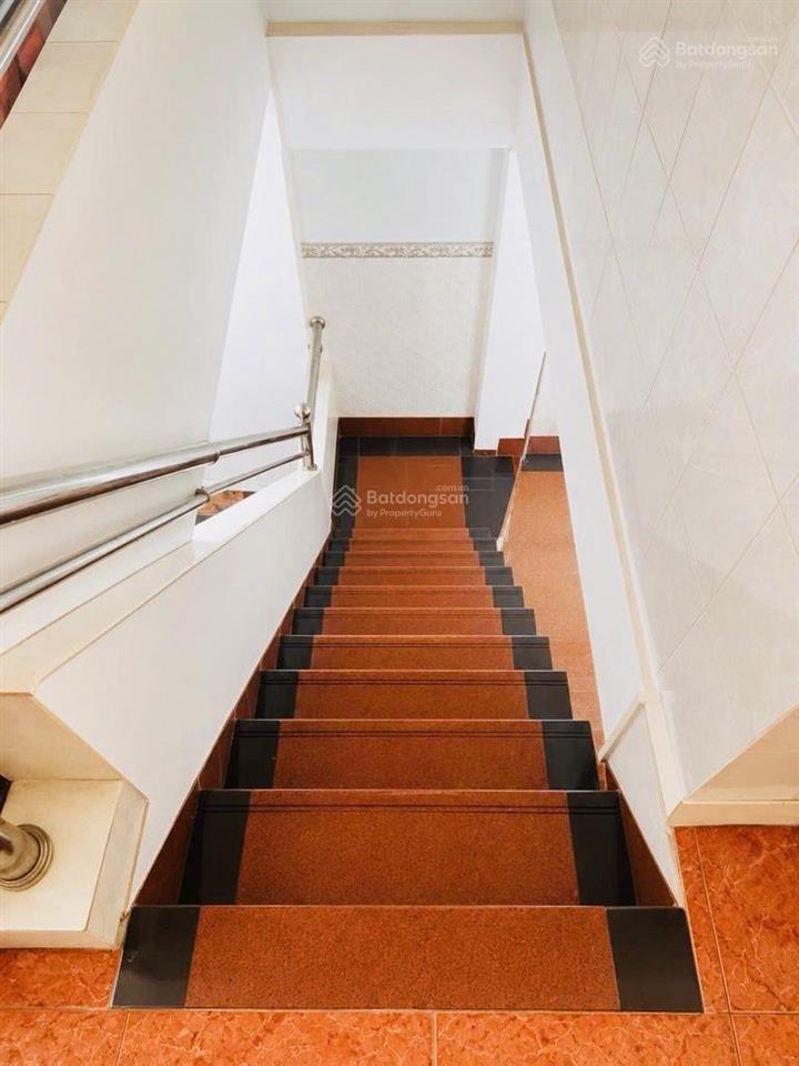 Bán gấp nhà riêng tại tô hiệu,nhỉnh 4 tỷ, 55m2, 2pn, 2wc, đầy đủ nội thất