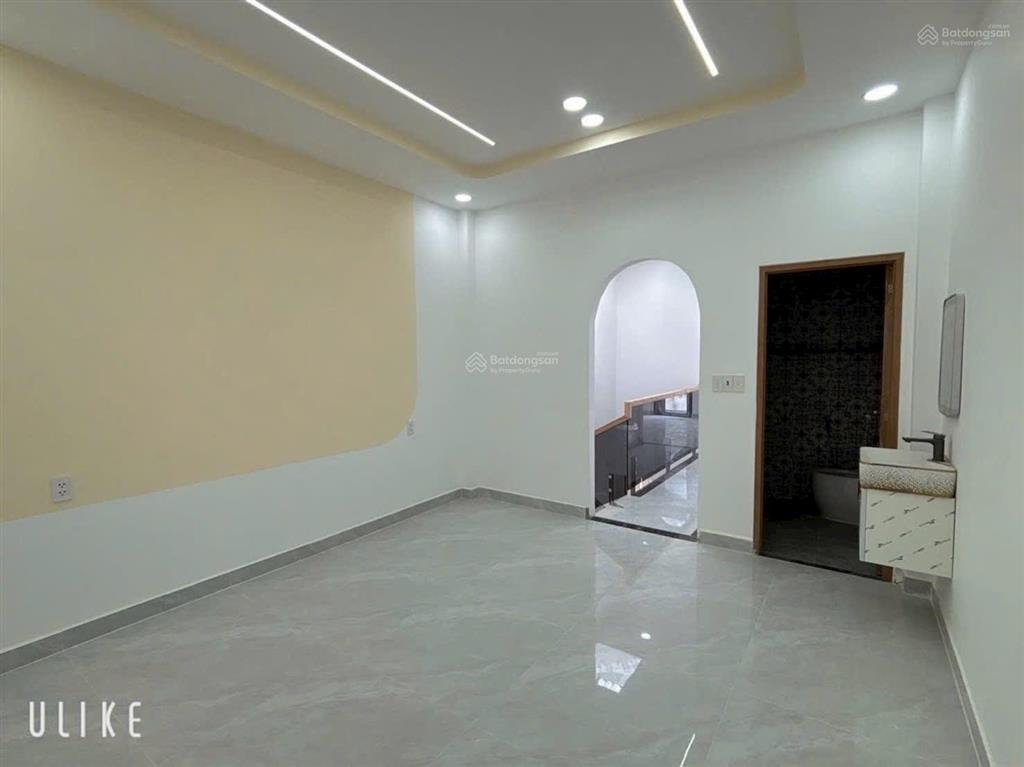 Nhà hẻm xe hơi tô hiệu, tân phú sát sạch mặt tiền cạnh đầm sen giá chỉ hơn 6 tỷ (tl)