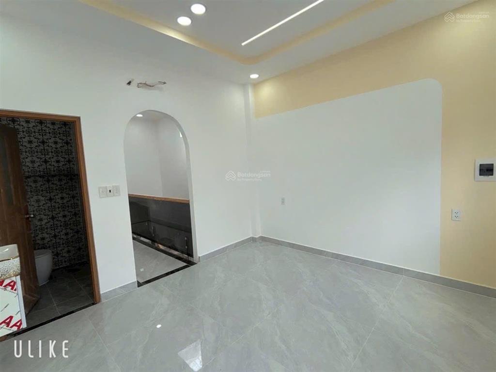 Nhà hẻm xe hơi tô hiệu, tân phú sát sạch mặt tiền cạnh đầm sen giá chỉ hơn 6 tỷ (tl)