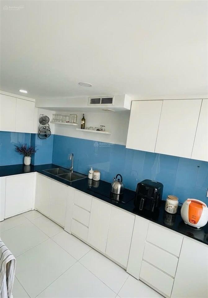 Bán gấp nhà 2 tầng  ngay tây thạnh  dt 4x10m  hẻm xe hơi đỗ cửa  giá hơn 4 tỷ tl