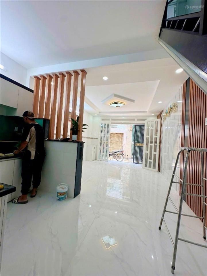 Bán gấp nhà vị trí đẹp  sát mặt tiền  hẻm xe hơi  ngay lê văn quới  gò xoài  nhà mới đẹp 2 tần