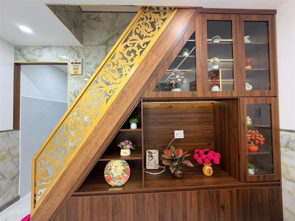 Bán gấp nhà mới đẹp nội thất xịn đường ô tô 6m gần aeon tân phú