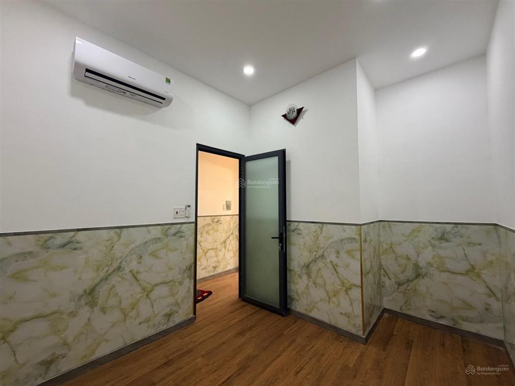 Bán gấp nhà mới đẹp nội thất xịn đường ô tô 6m gần aeon tân phú