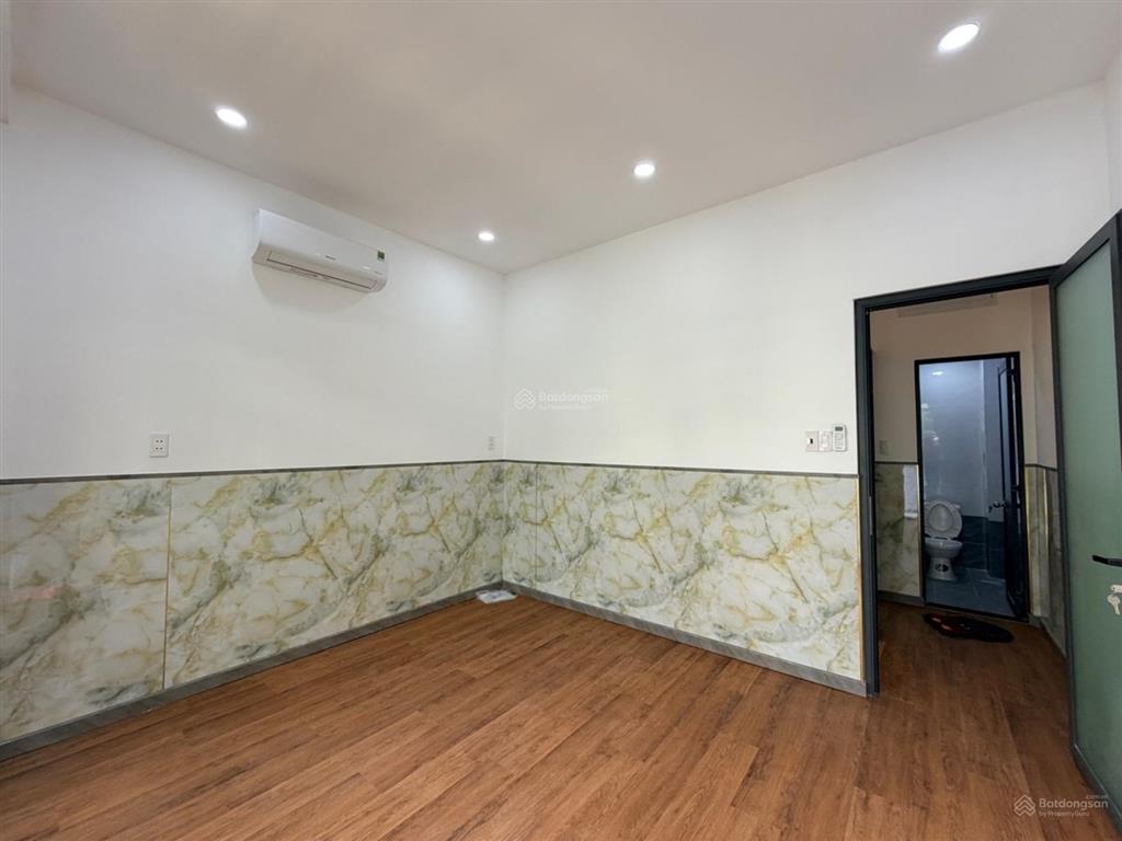 Bán gấp nhà mới đẹp nội thất xịn đường ô tô 6m gần aeon tân phú