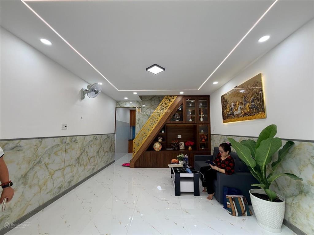 Bán gấp nhà mới đẹp nội thất xịn đường ô tô 6m gần aeon tân phú