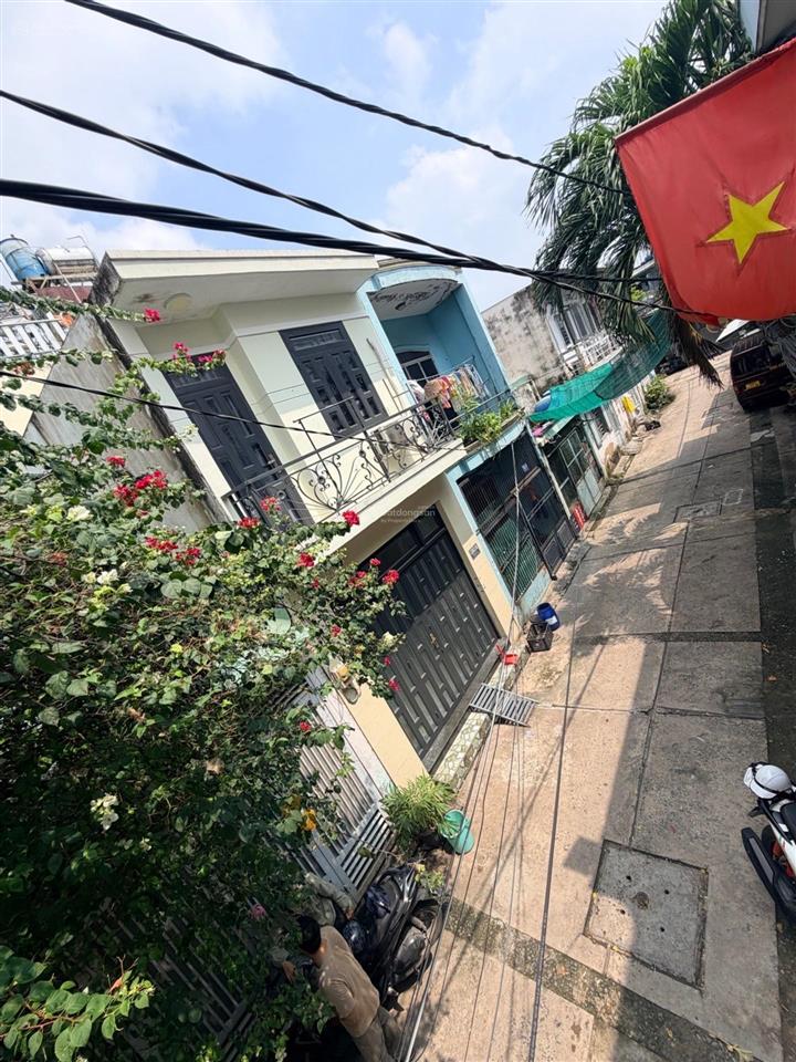 Bán gấp nhà mới đẹp nội thất xịn đường ô tô 6m gần aeon tân phú