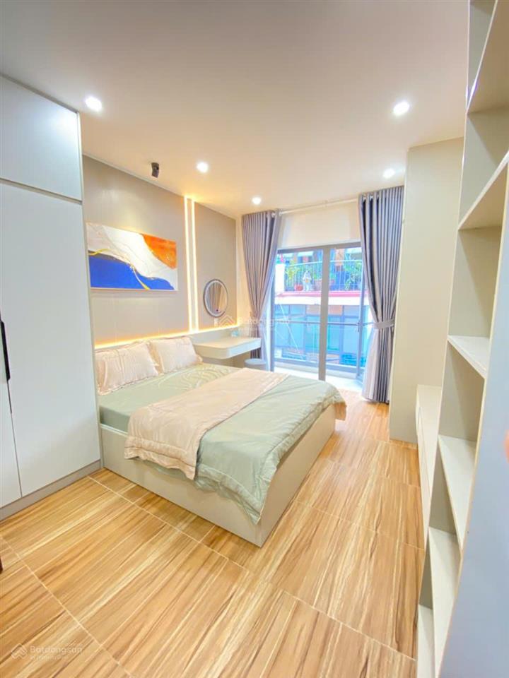 Nhà hẻm xe hơi cách đường hoàng văn thụ 20m, nội thất mới 100%, ngay khu trung tâm