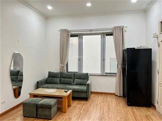 Cho thuê căn hộ 68m2 view hồ đẹp, có thang máy, gara ô tô đội cấn, ba đình