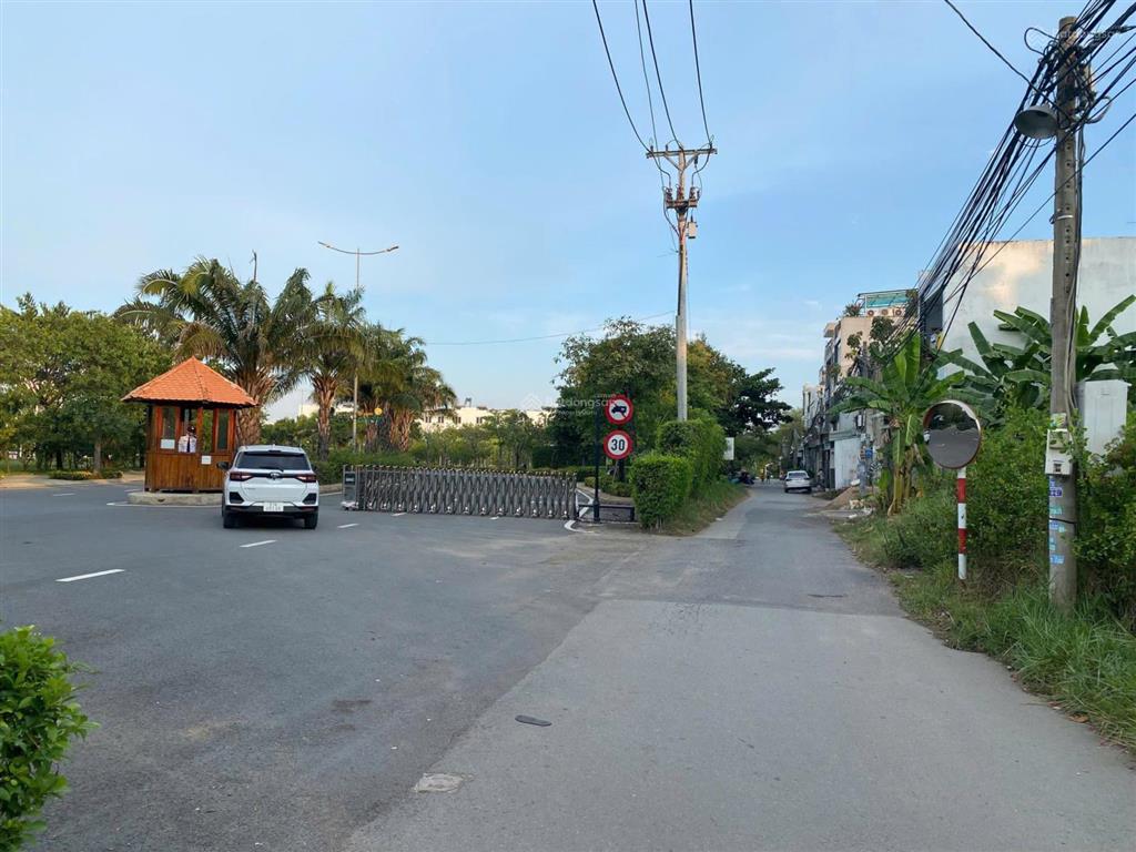 3,4 tỷ, 56m2, đất phú hữu khu phân lô ô tô chạy vòng, gần ga metro s6
