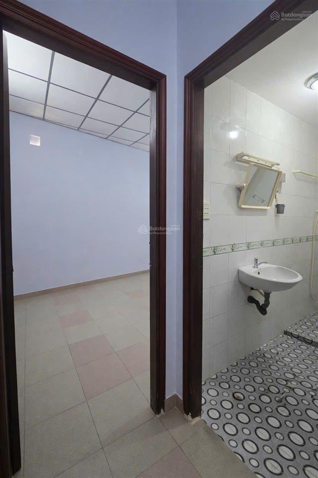 5,8 tỷ, q2, sát mặt tiền lê văn thịnh, nhà 2 tầng 55m, ngang 4,5 mét, sổ hồng riêng