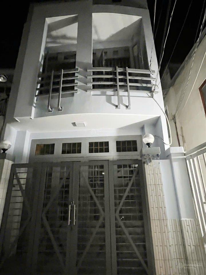 5,8 tỷ, q2, sát mặt tiền lê văn thịnh, nhà 2 tầng 55m, ngang 4,5 mét, sổ hồng riêng