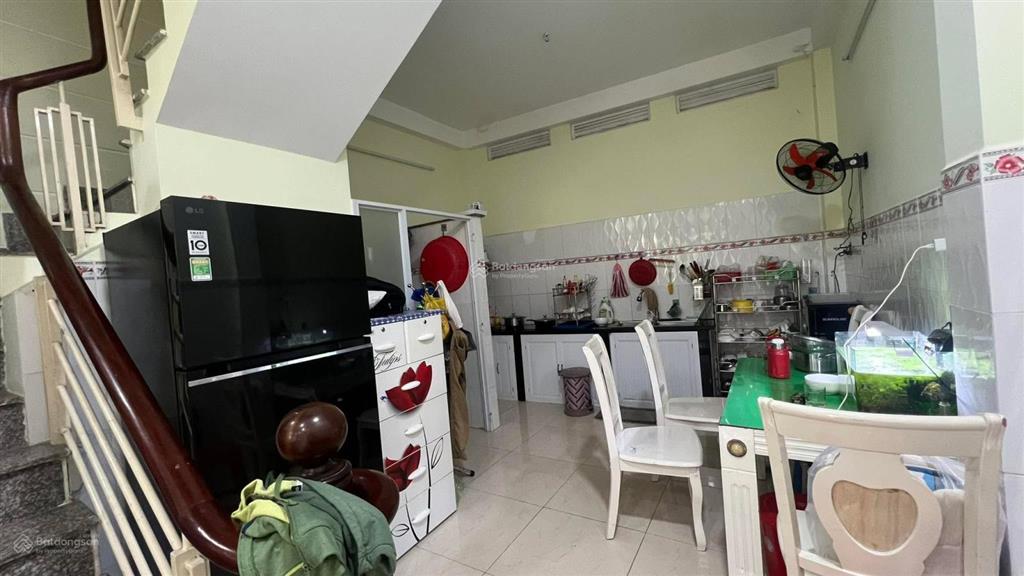 4,3 tỷ tl, bưng ông thoàn, nhà 2 tầng, khu phân lô đường ô tô chạy vòng