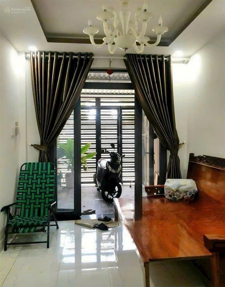 4,8 tỷ, q2, nhà đẹp 2 tầng, 2 pn, 2wc, hxh, đường 30 cát lái, sổ hồng chuẩn