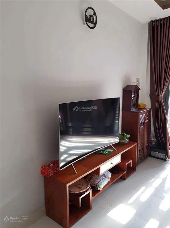 4,8 tỷ, q2, nhà đẹp 2 tầng, 2 pn, 2wc, hxh, đường 30 cát lái, sổ hồng chuẩn