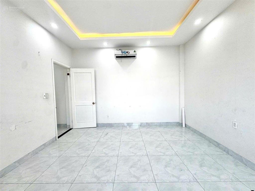 Giảm 300tr còn 6,7 tỷ, đường ô tô tránh, btt, q2 4 tầng, 4 pn, sổ hoàn công