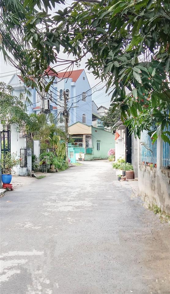 Giảm 700tr còn 5,1 tỷ, mặt tiền, gần chợ long trường,nhà 3 tầng, 5 pn, 83m(4,5x17)