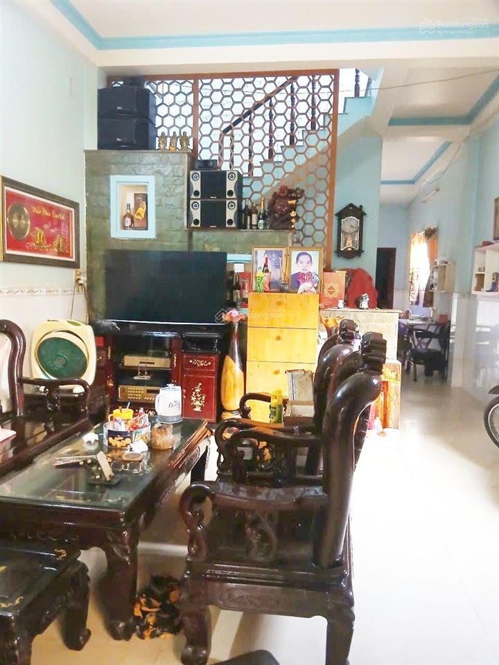 Giảm 700tr còn 5,1 tỷ, mặt tiền, gần chợ long trường,nhà 3 tầng, 5 pn, 83m(4,5x17)