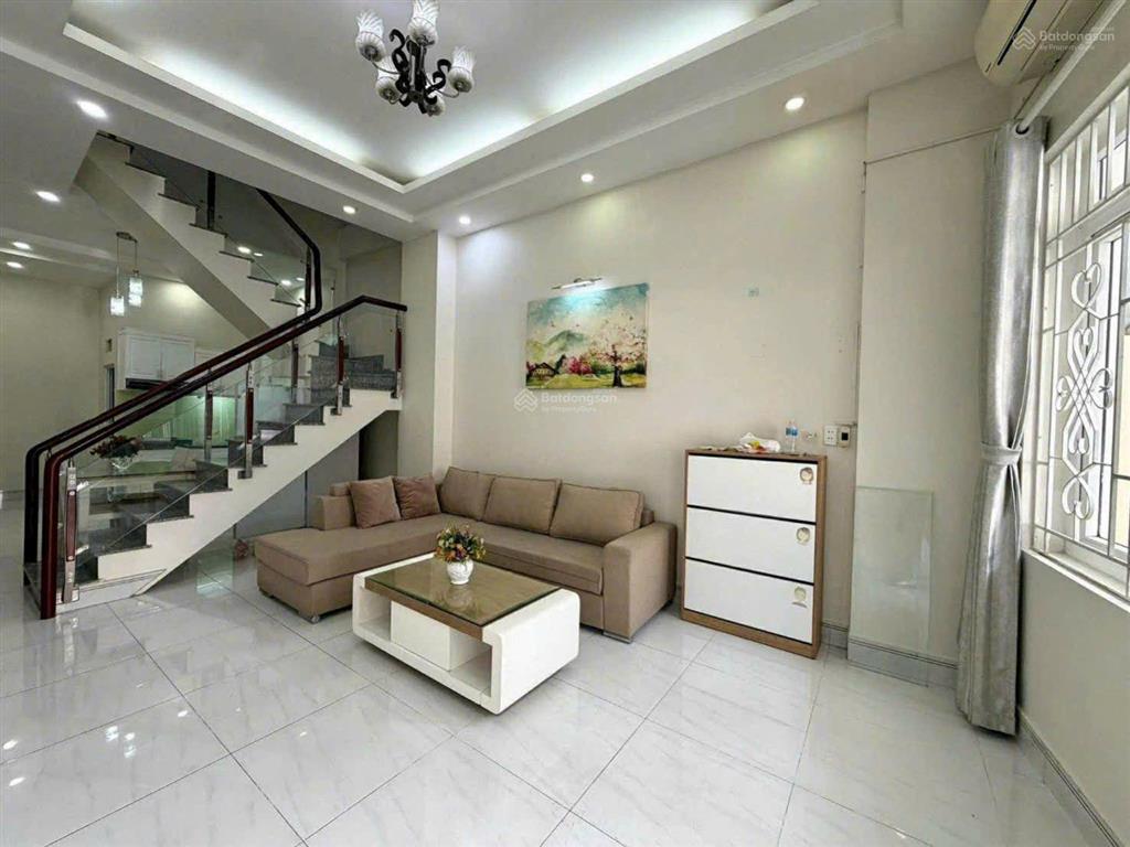8 tỷ, bình trưng tây, q2, nhà 4 tầng, đường ô tô tránh, 3 pn, 4 wc