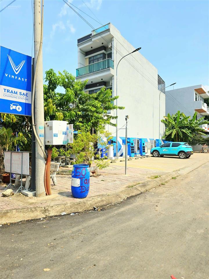 Giảm 900t dãy trọ, (8x22,3), 178m2 có thổ mặt tiền đường 12 mét tam đa, gần vành đai 3, giá 7,4 tỷ