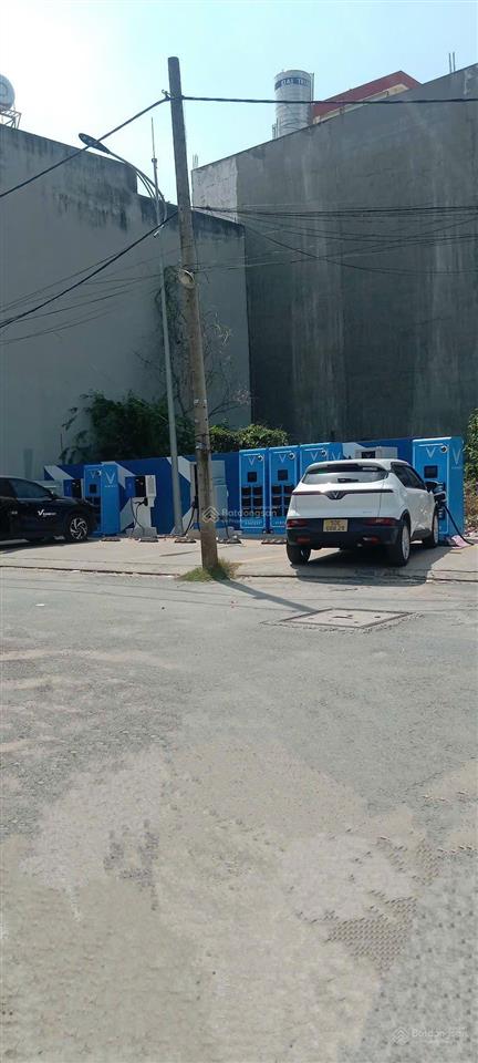 Bán đất, mặt tiền đường 882 phú hữu, 240m(4,8x50), giá 8,8 tỷ tlcc