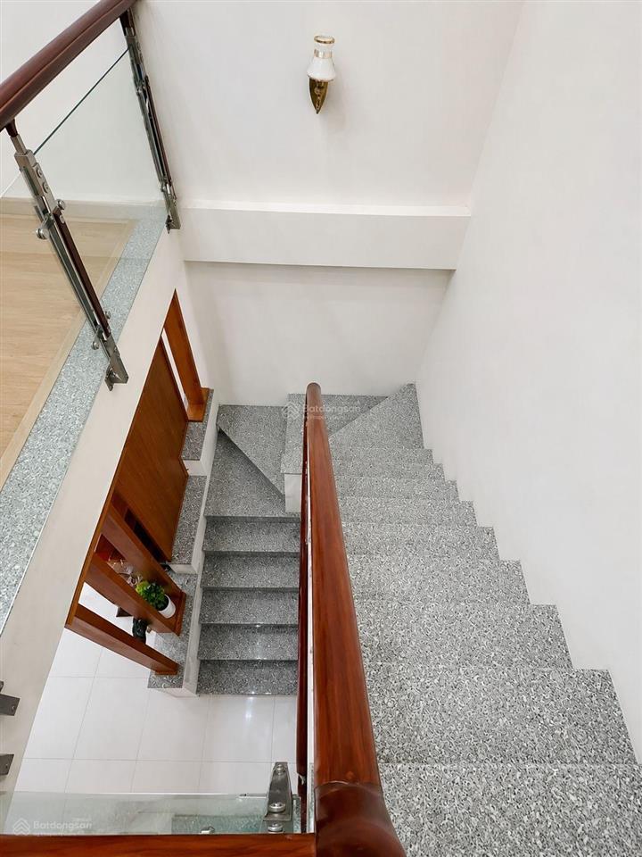 Nhà bán, bình trưng, q2, 104m2 (5,8x18), nhà 2 tầng, đường ô tô, giá 7,9 tỷ tl