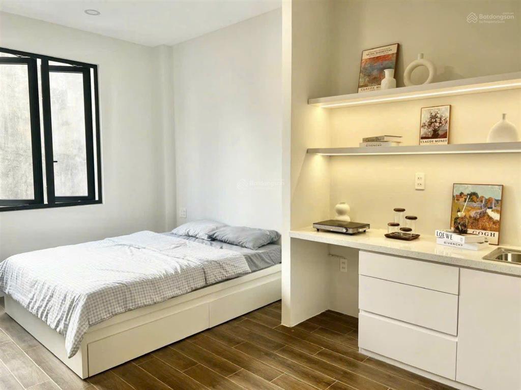 Kề bên q2, 7,3 tỷ, còn tl, 4 tầng, 86m, mặt tiền, gần vòng xoay ph, sổ hoàn công