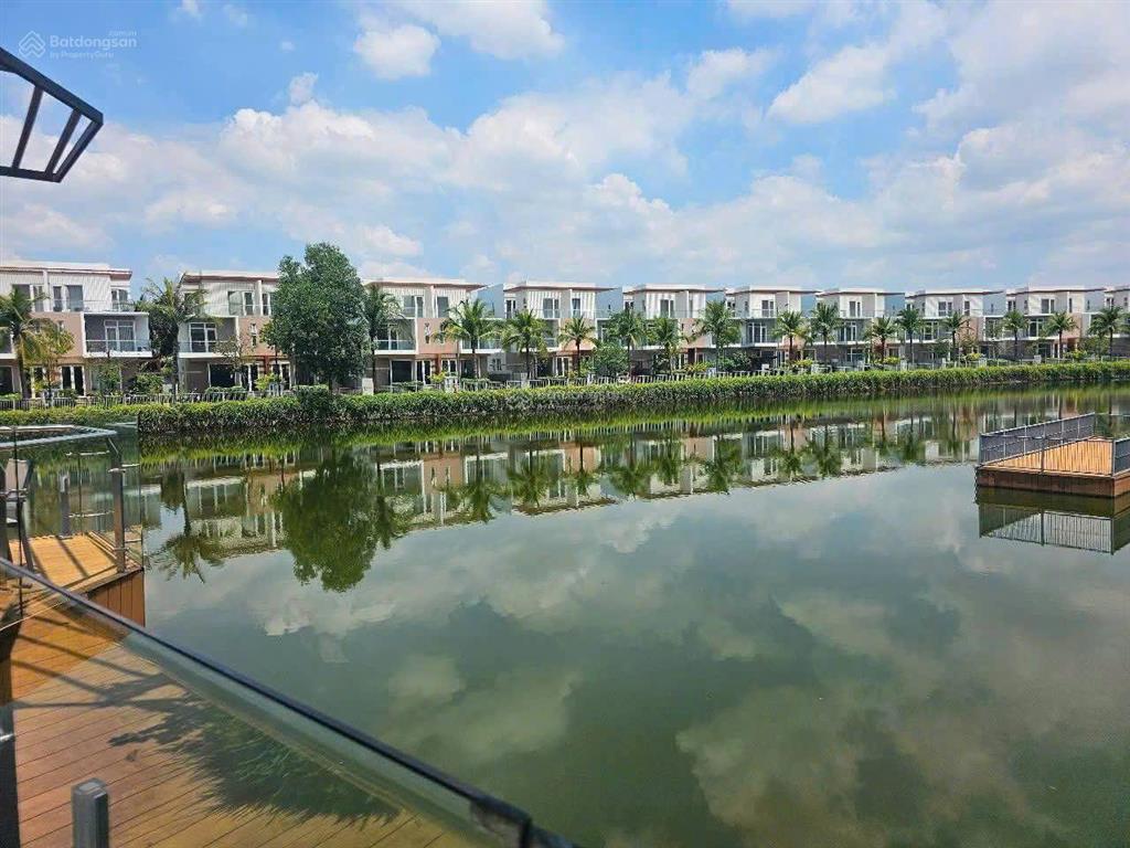 Cho thuê nguyên căn, khu compound, dragon village, phú hữu, q9